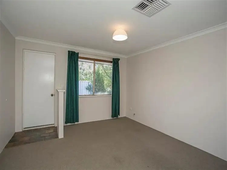 Fourth view of Homely unit listing, U1/33 Holmesdale Road, Woodbridge WA 6056