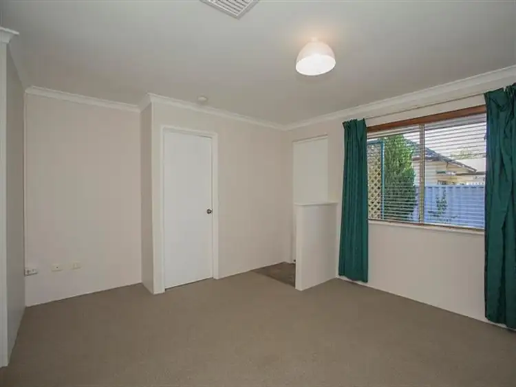 Fifth view of Homely unit listing, U1/33 Holmesdale Road, Woodbridge WA 6056