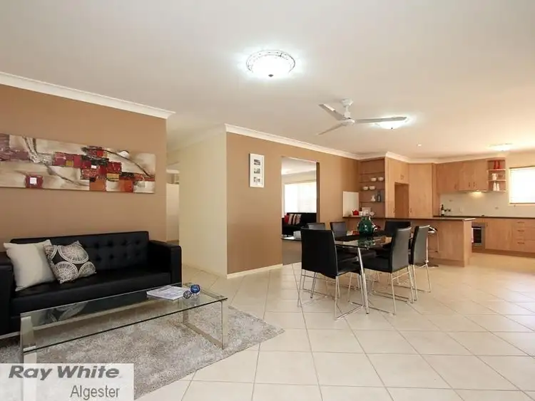 3 Watarrka Drive, Parkinson QLD 4115