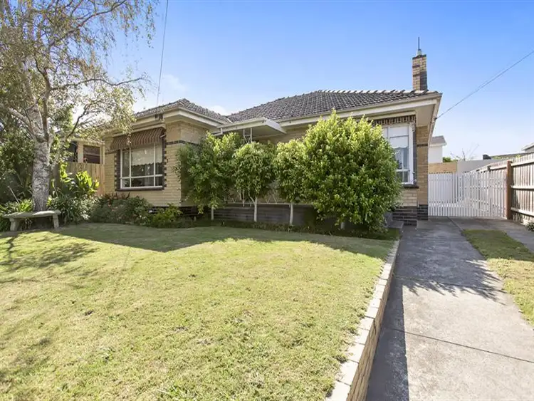 11 Pauline Avenue, Dingley Village VIC 3172