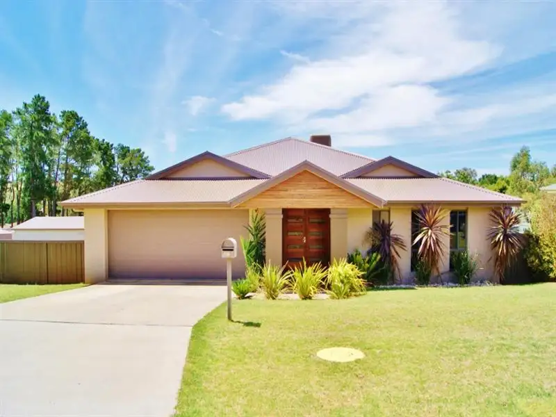 Main view of Homely house listing, 9 Pineview Circuit, Young NSW 2594