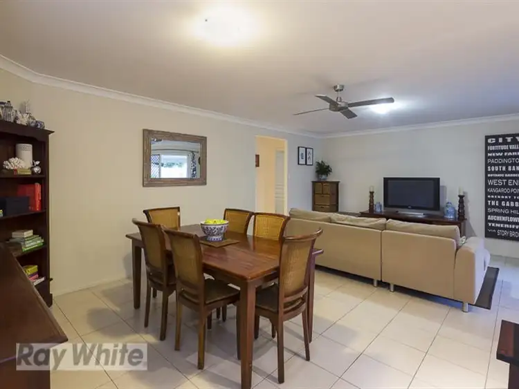 12 Scampi Place, Redland Bay QLD 4165