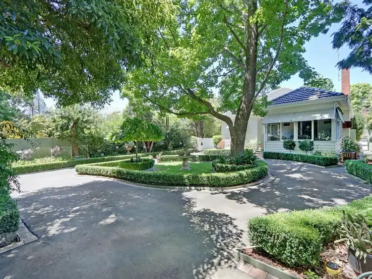 876 Mount Dandenong Road, Montrose VIC 3765