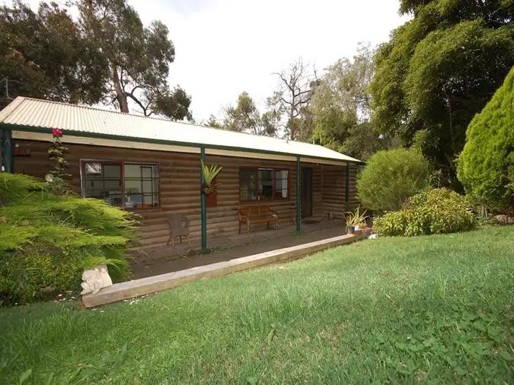16 Wombalano Road, Mount Evelyn VIC 3796