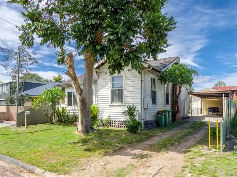 Main view of Homely house listing, 85 Booker Bay Road, Booker Bay NSW 2257