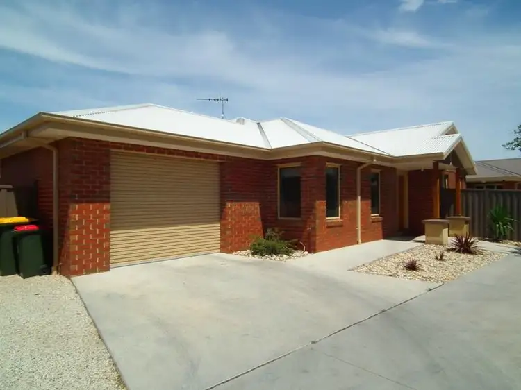 2/11 Vine Street, Nagambie VIC 3608