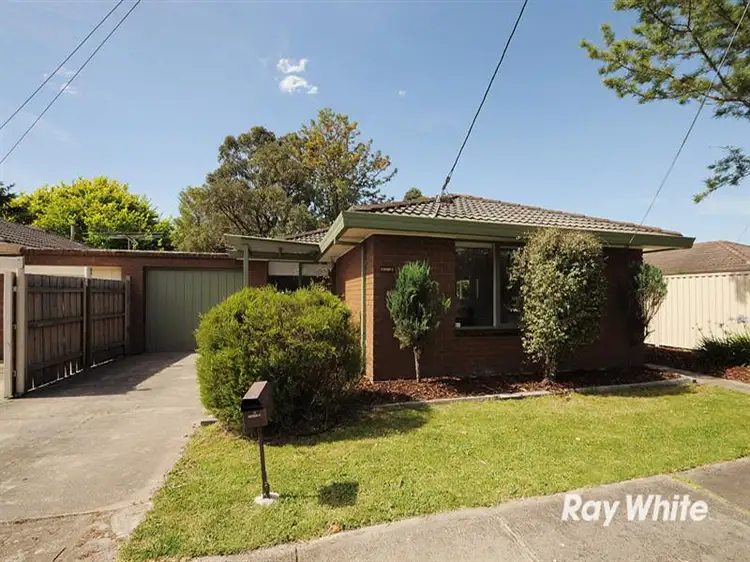 5a Latrobe Street, Cranbourne VIC 3977