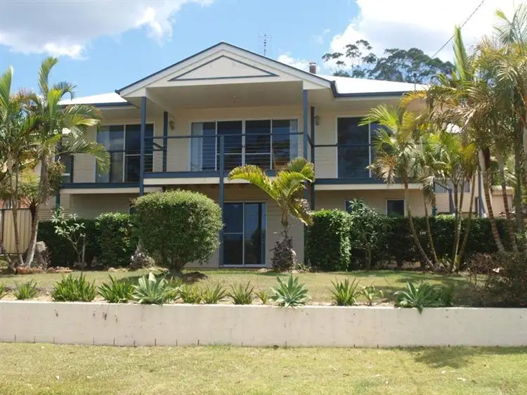 9 Maple Avenue, Mapleton QLD 4560