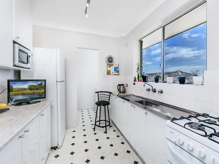 Second view of Homely unit listing, 18/101 Pacific Parade, Dee Why NSW 2099