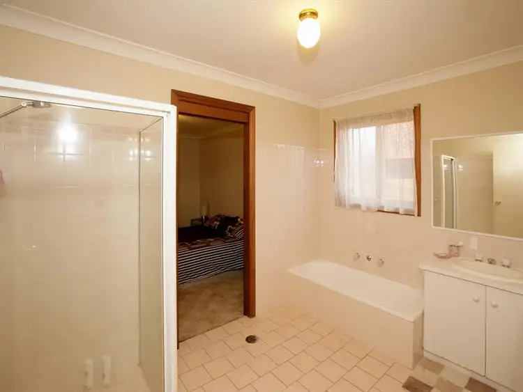 Fifth view of Homely house listing, 100 Dalman Parkway, Glenfield Park NSW 2650