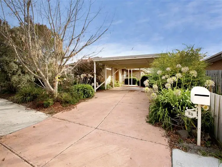 28 Richard Drive, Lara VIC 3212