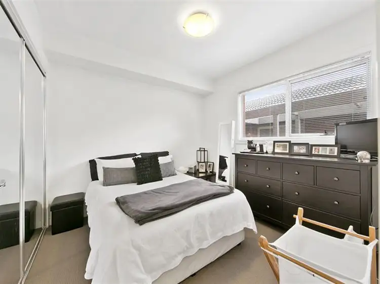 Fourth view of Homely apartment listing, 2/21 Lillimur Road, Ormond VIC 3204