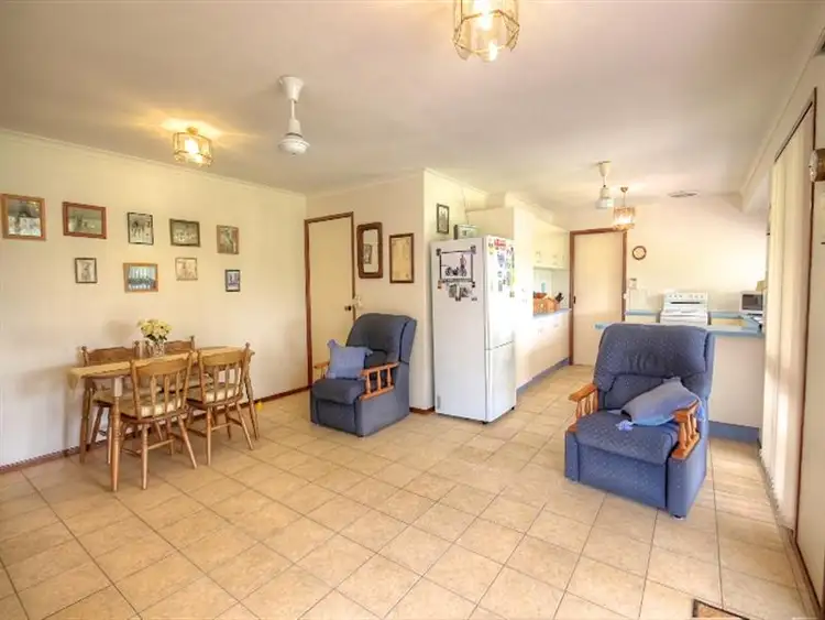 Fourth view of Homely house listing, 33 ISLANDVIEW Street, Barellan Point QLD 4306