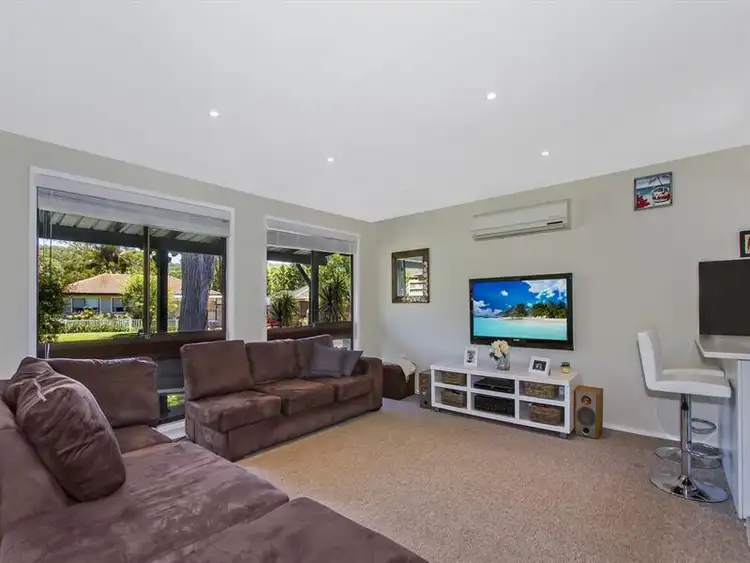 Second view of Homely house listing, 20 Sunshine Drive, Point Clare NSW 2250