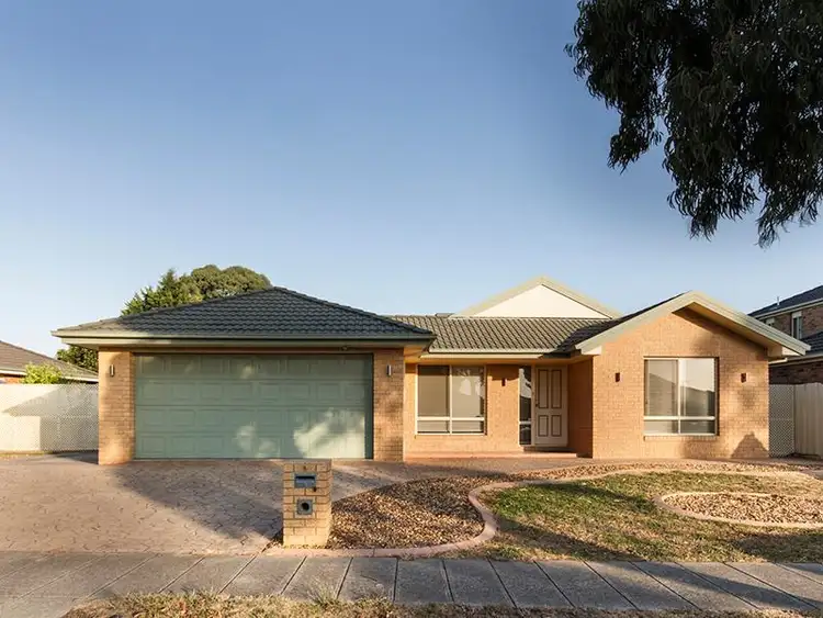 4 Franklin Parade, Lynbrook VIC 3975