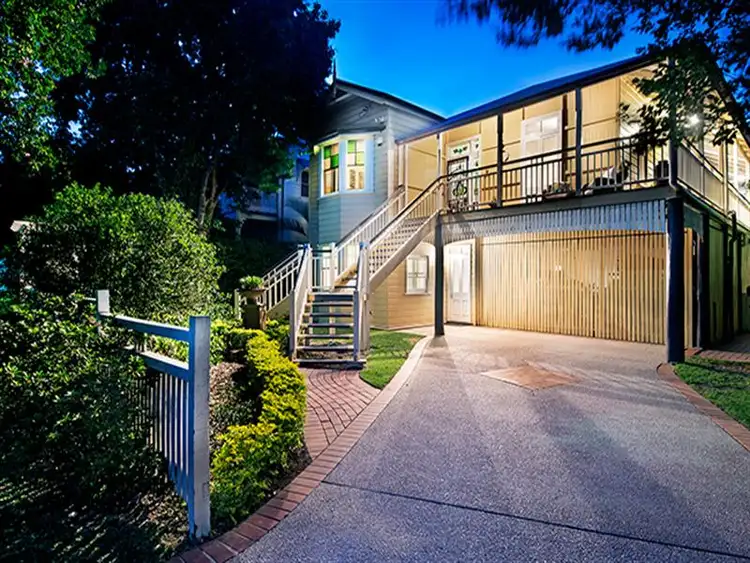 63 Harris Street, Hawthorne QLD 4171