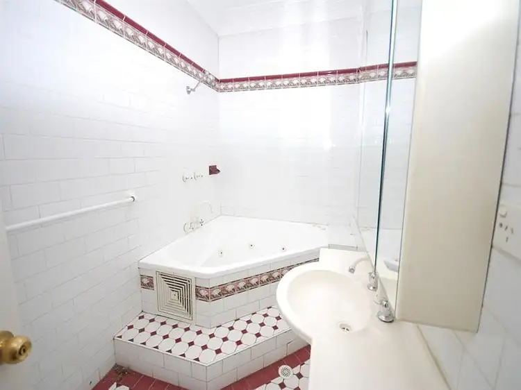 Fifth view of Homely house listing, 4 The Point, South Wentworthville NSW 2145