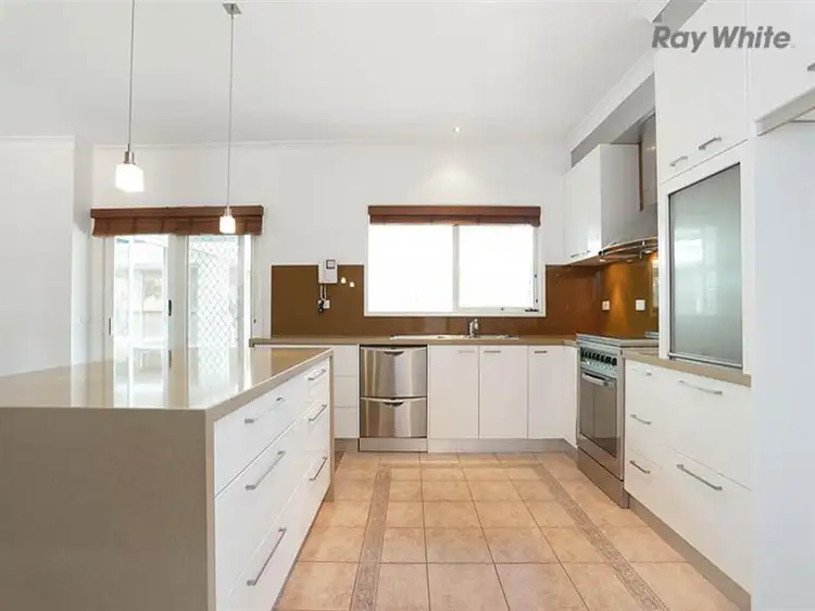 Second view of Homely house listing, 8 Golden Way, Hillside VIC 3037