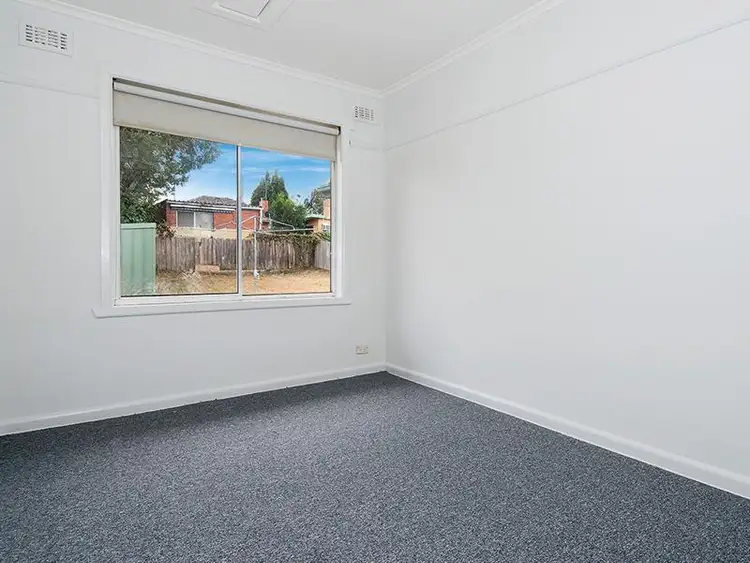 Fifth view of Homely house listing, 3 Burns Court, Heidelberg Heights VIC 3081