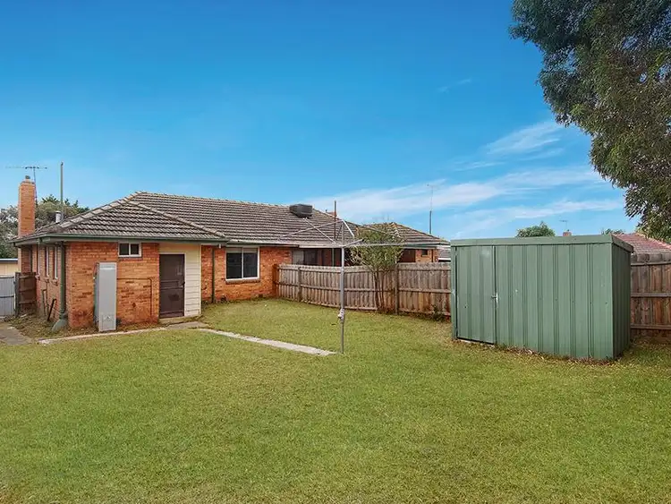 Seventh view of Homely house listing, 3 Burns Court, Heidelberg Heights VIC 3081