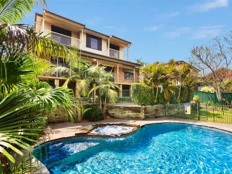 35 Barnes Crescent, Menai NSW 2234