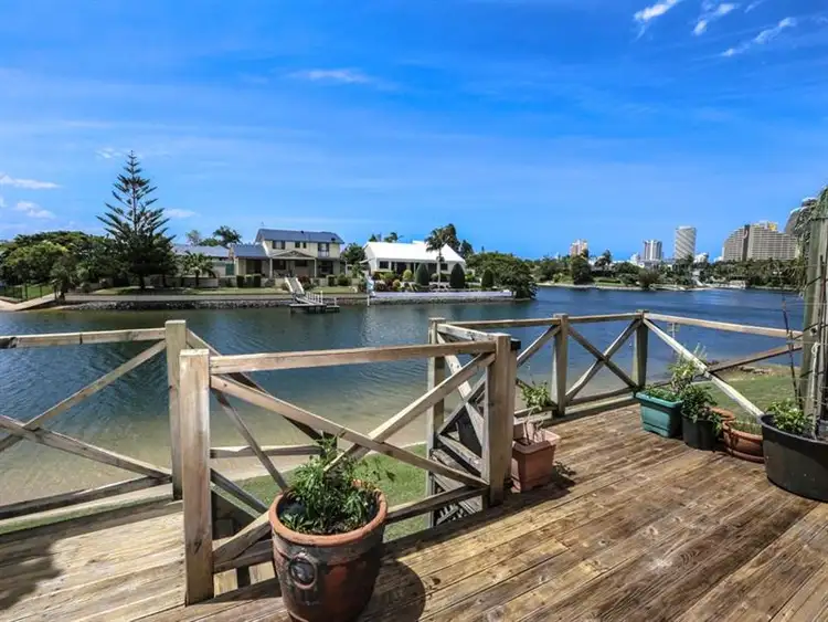 6/49 Hooker Boulevard, Broadbeach Waters QLD 4218