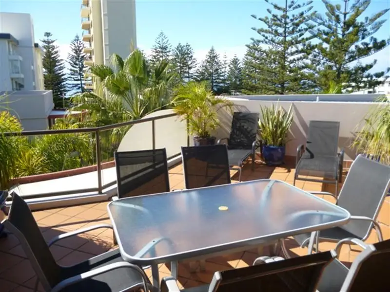 Main view of Homely unit listing, 27/5 Fourth Avenue, Burleigh Heads QLD 4220
