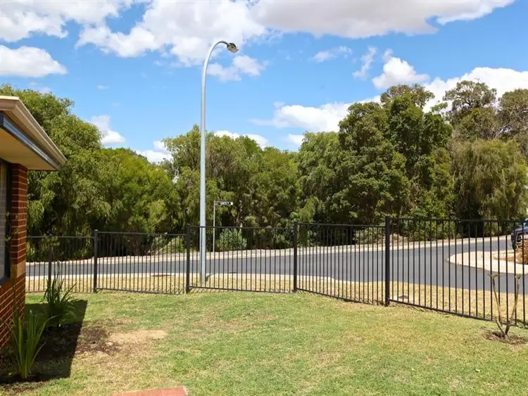 2 Romney Way, Eaton WA 6232