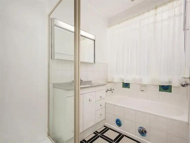 Sixth view of Homely house listing, 5 Kolonga Court, Greensborough VIC 3088