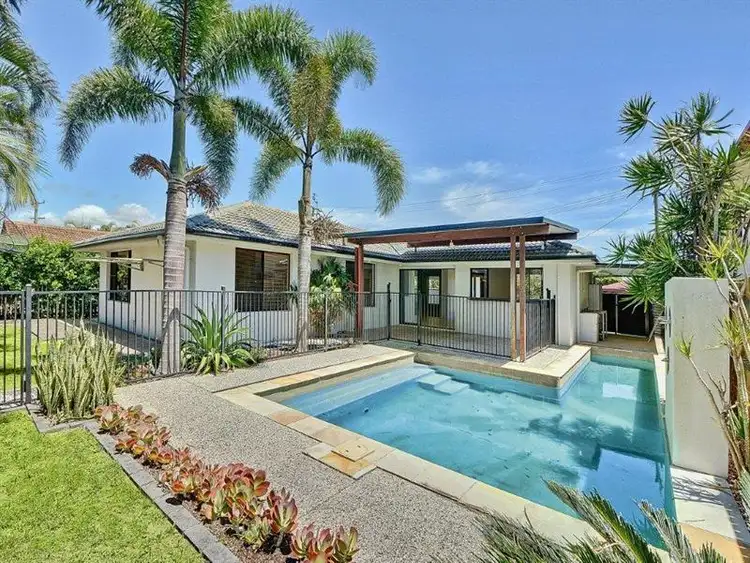 10 Koorin Drive, Warana QLD 4575