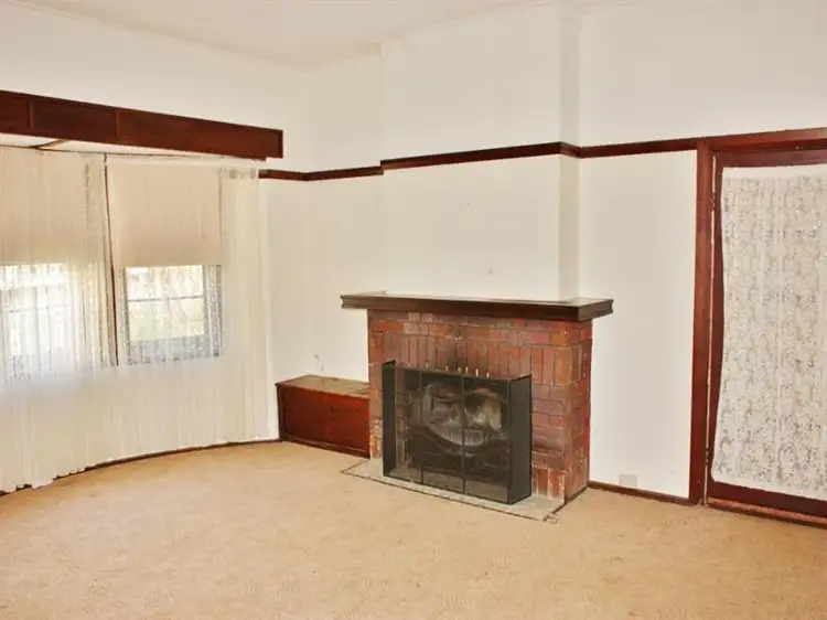 Fifth view of Homely house listing, 73 Thornhill Street, Young NSW 2594