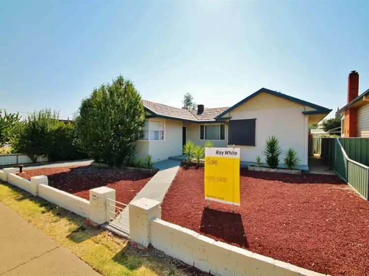 28 Thornhill Street, Young NSW 2594
