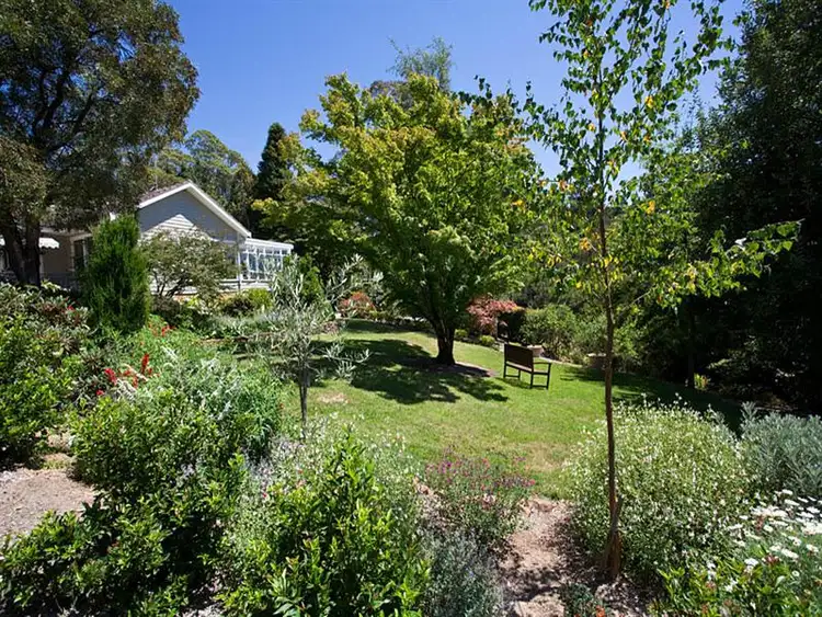 16 Park Avenue, Blackheath NSW 2785