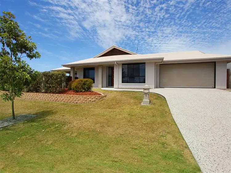 1 Kurrimine Crescent, Mountain Creek QLD 4557