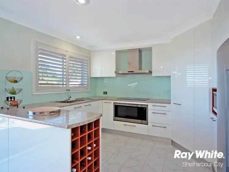 9 Cuthbert Drive, Mount Warrigal NSW 2528