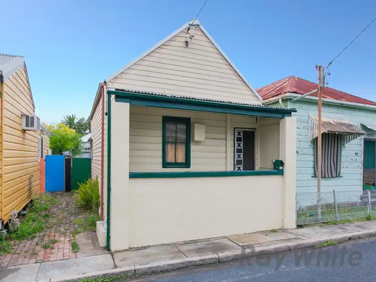 38 Rodgers Street, Carrington NSW 2294