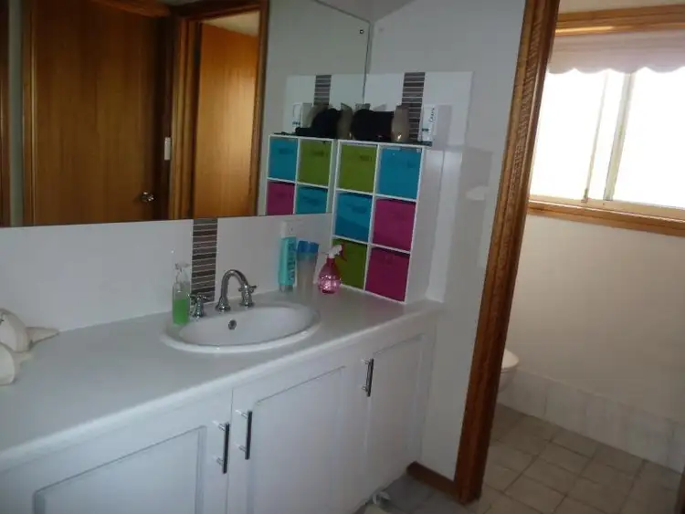 Fifth view of Homely house listing, 6 Glenferrie Close, Mount Gambier SA 5290