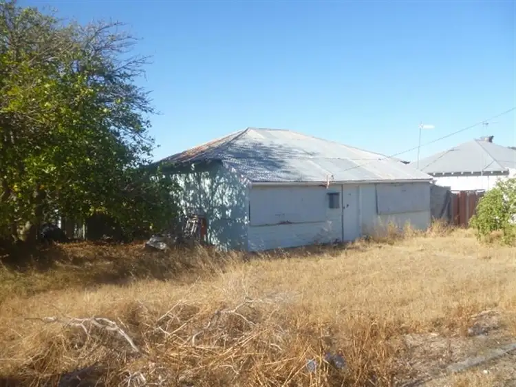 36 Hughes Street, Gnowangerup WA 6335