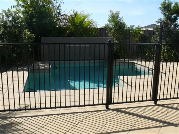 16 Leander Circuit, Oxenford QLD 4210