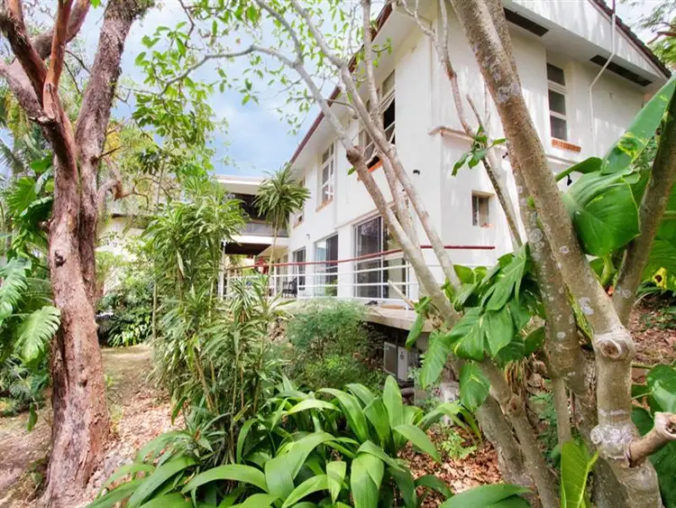 12 Tarcoola Street, St Lucia QLD 4067