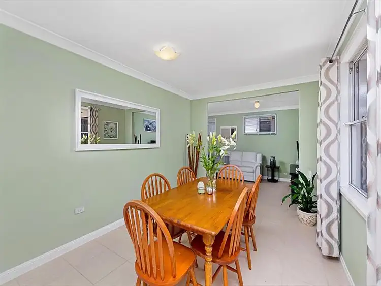 Fourth view of Homely house listing, 10 St James' Avenue, Berkeley Vale NSW 2261