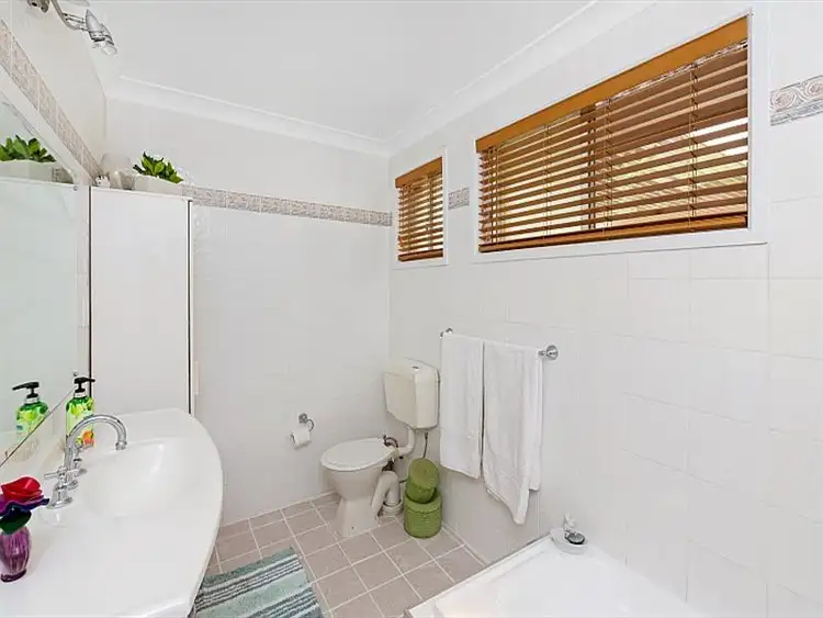 Seventh view of Homely house listing, 10 St James' Avenue, Berkeley Vale NSW 2261