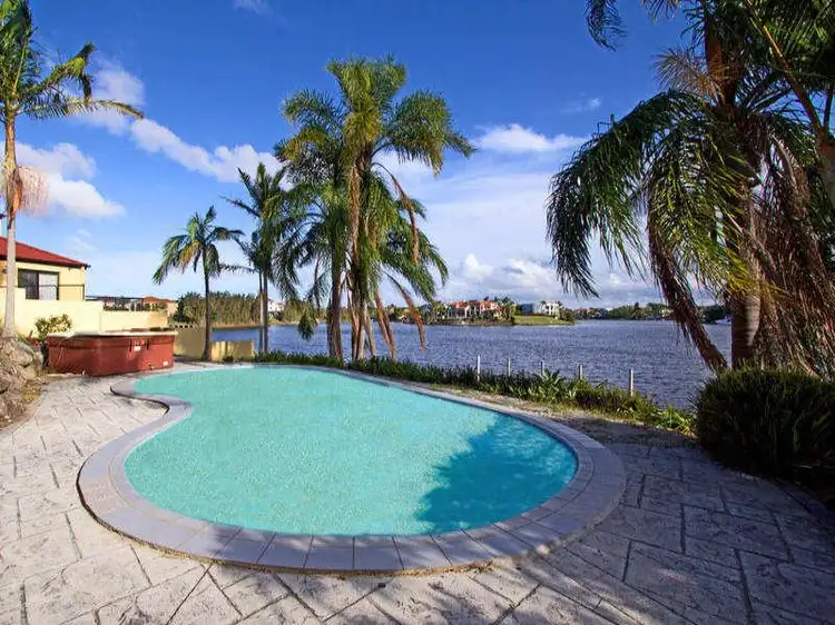 24 Montevideo Drive, Clear Island Waters QLD 4226