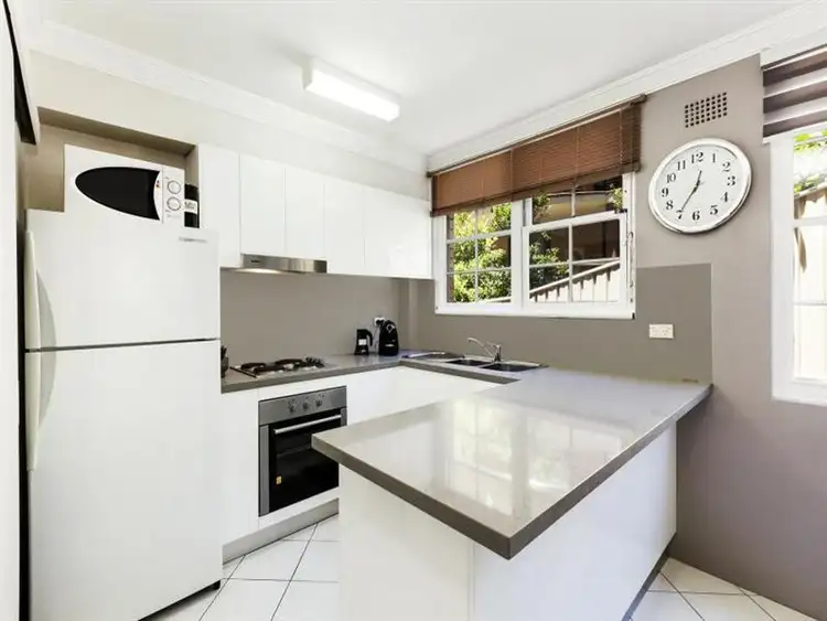 Third view of Homely unit listing, 2/10 Alexander Street, Coogee NSW 2034