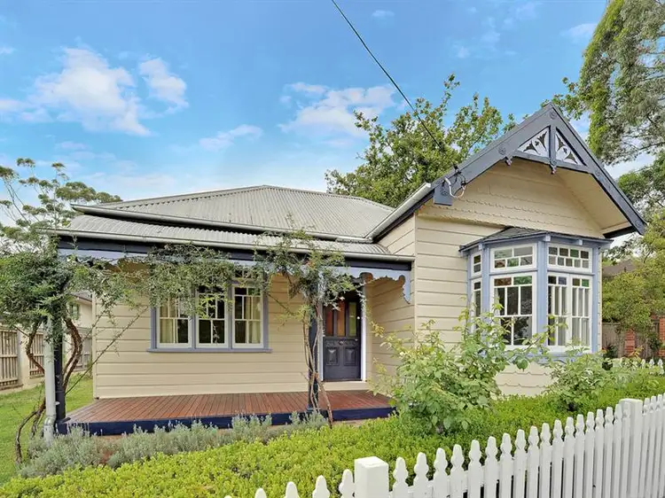 8a Pacific Highway (ENTER via 1F INGRAM RD), Wahroonga NSW 2076