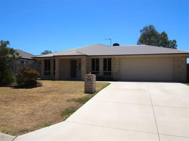 11 Whipbird Court, Urangan QLD 4655