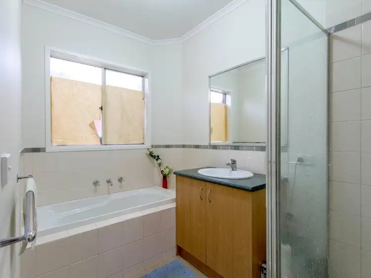 Sixth view of Homely unit listing, 2/56 Roberts Street, Frankston VIC 3199