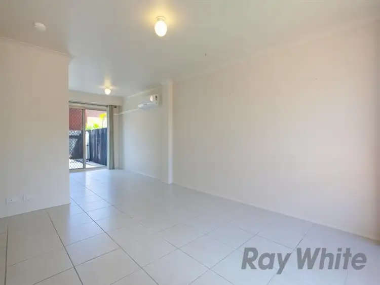 Fifth view of Homely townhouse listing, 2/38 Hollingsford Crescent, Carrington NSW 2294