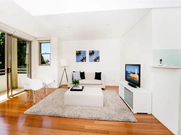 Third view of Homely apartment listing, 10/3 Alexander Street, Coogee NSW 2034