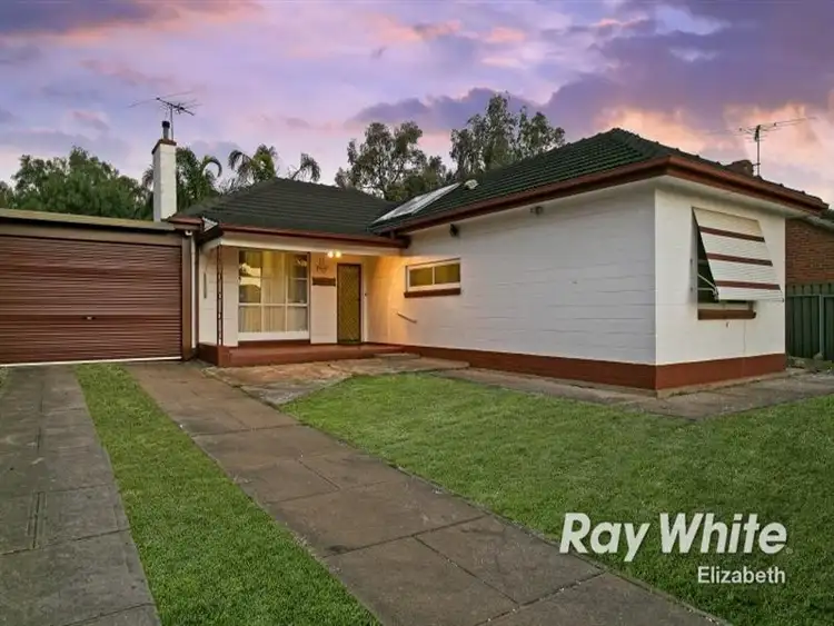 16 Garlick Road, Elizabeth Park SA 5113